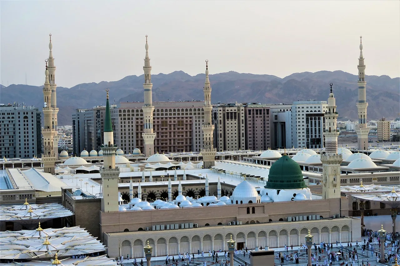Listen Masjid an Nabawi Friday Khutbah in Different Languages (Mar 20, 2026)